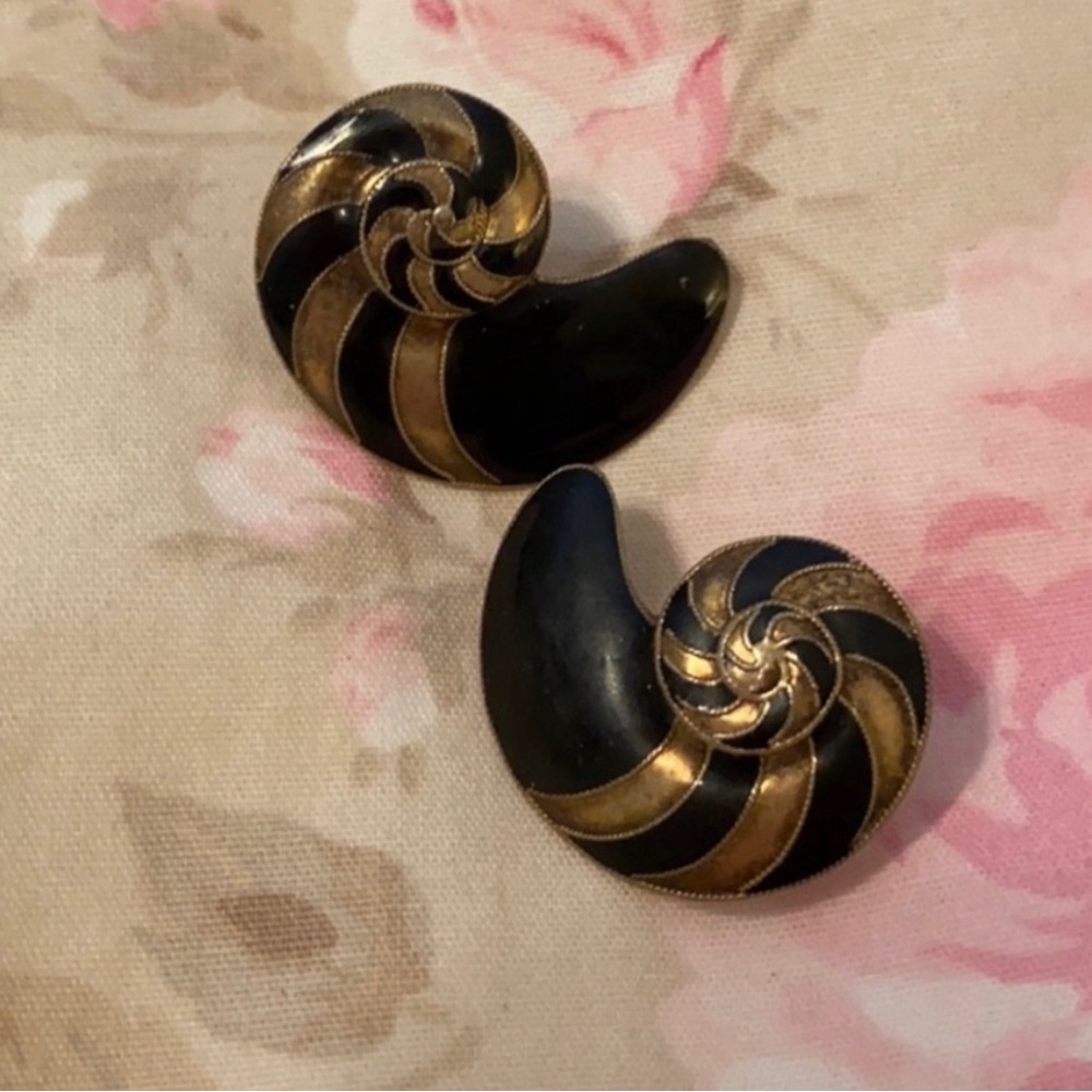 6 PAIRS VINTAGE 80’s EARRINGS INCLUDING NAPIER